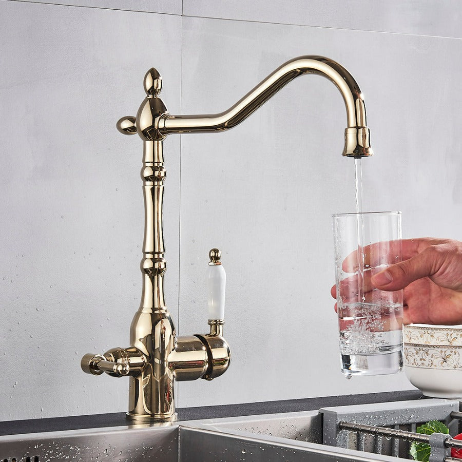 Elegant Kitchen Faucet with 360-Degree Rotating Spout and Sturdy Brass Build