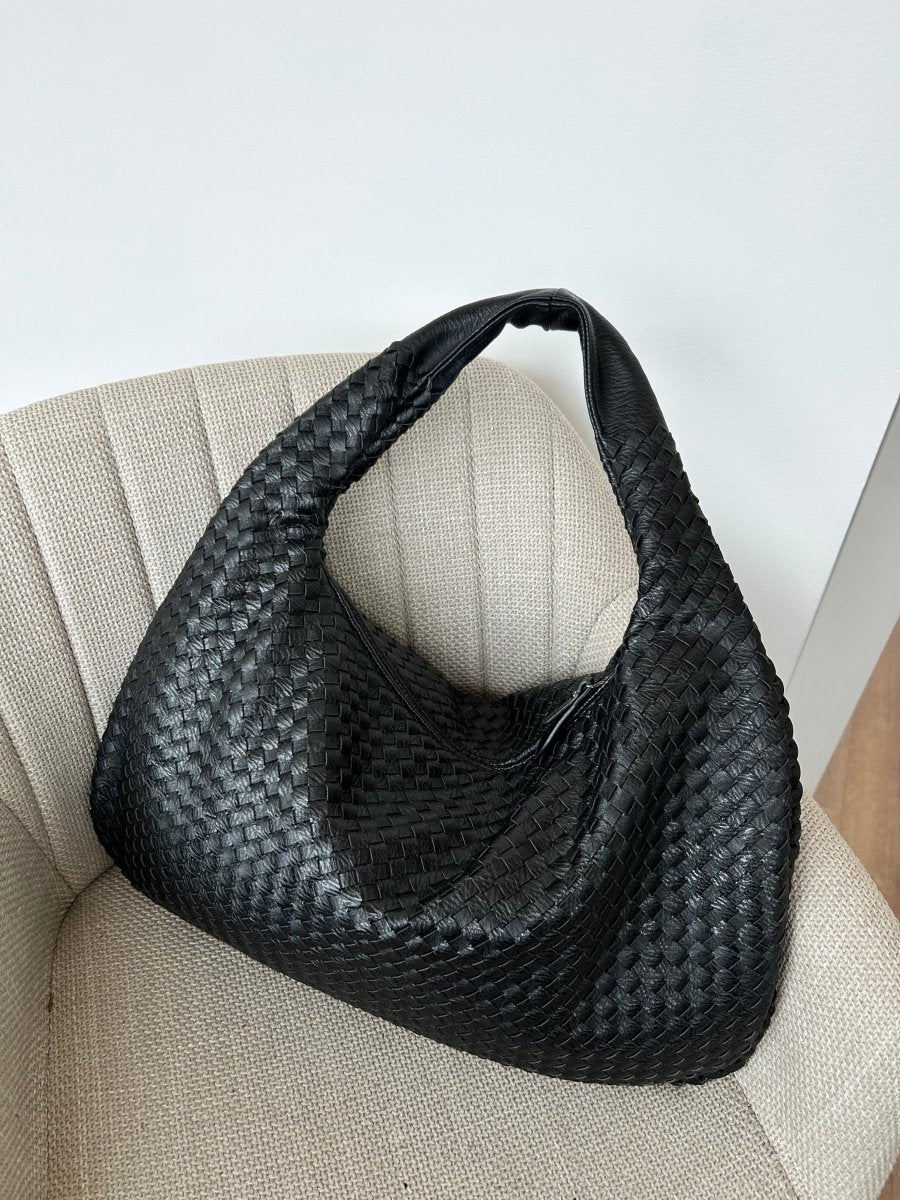 Woven Leather Hobo Bag with Secure Zipper – Crossbody Style