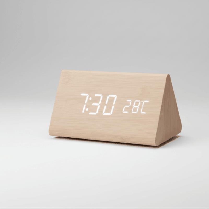EchoCraft – Smart Wooden LED Clock for Stylish Living