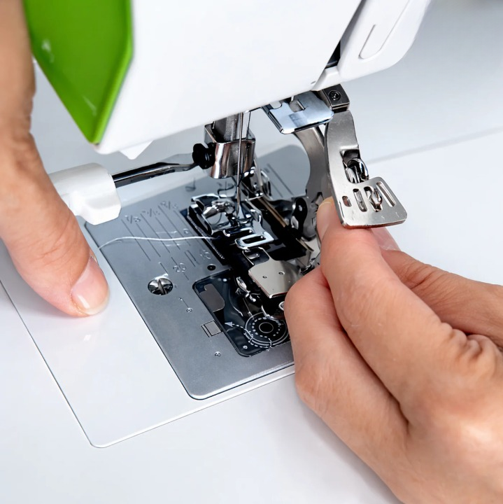 Adjustable Sewing Foot | Accurate Pleat Guide | Consistent Spacing