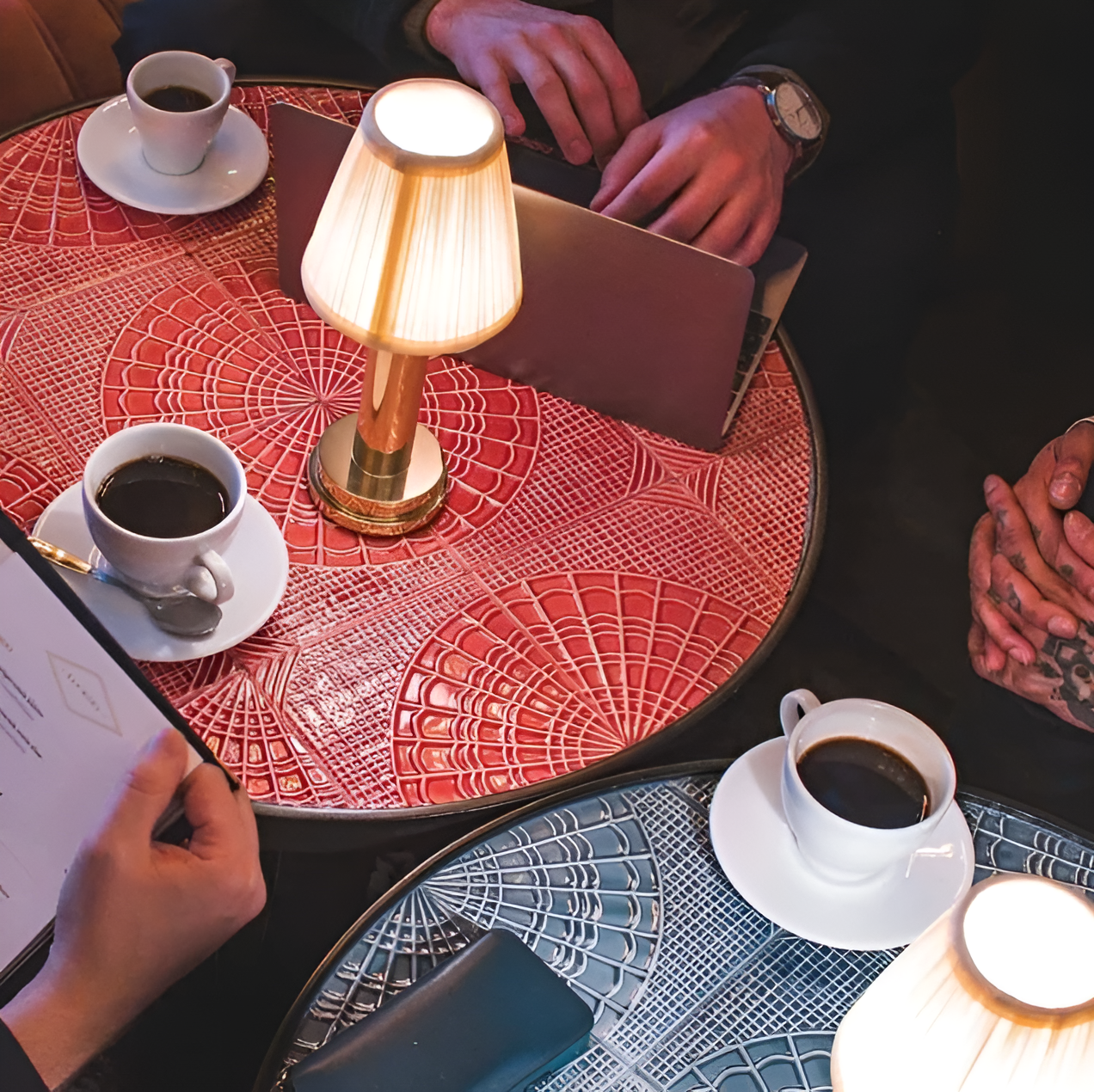 Elegant Dimmable Table Lamp with Fabric Shade for Any Room