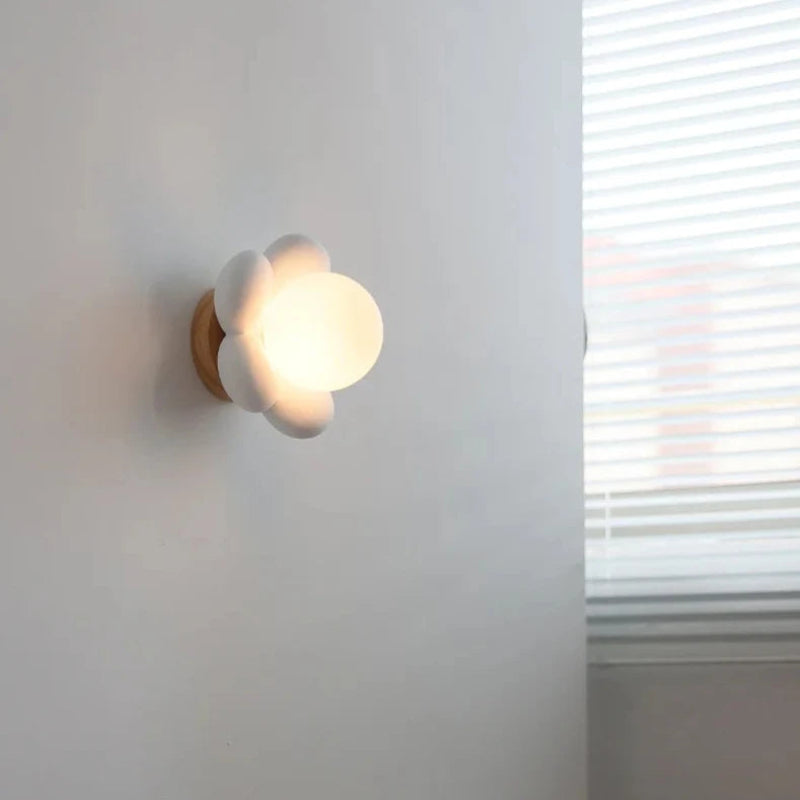 Charming Floral Wall Light with G9 Base – 16 cm Hardwired