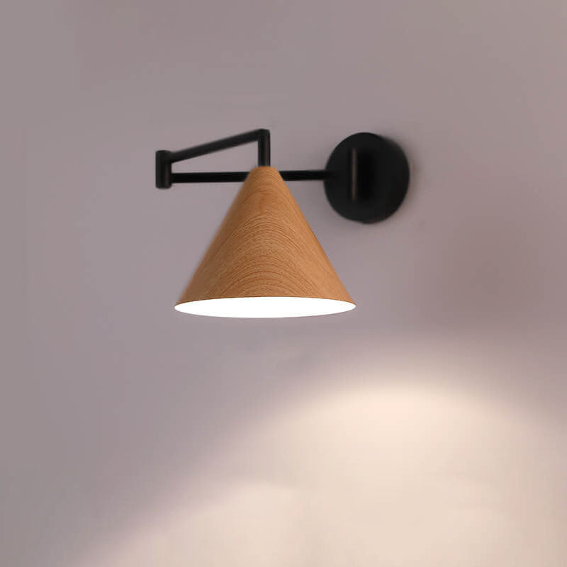 Versatile Wall Light with Adjustable Arm for Customized Illumination