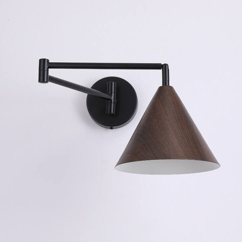 Versatile Wall Light with Adjustable Arm for Customized Illumination