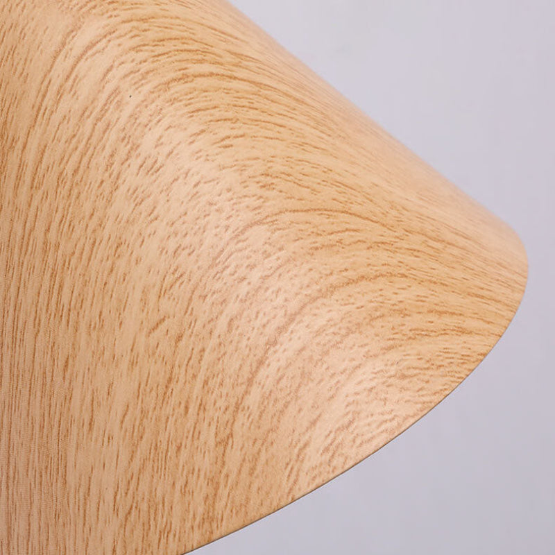 Versatile Wall Light with Adjustable Arm for Customized Illumination