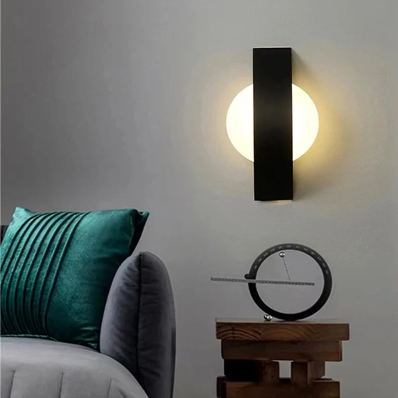 Sleek LED Wall Light Fixture for Modern Spaces