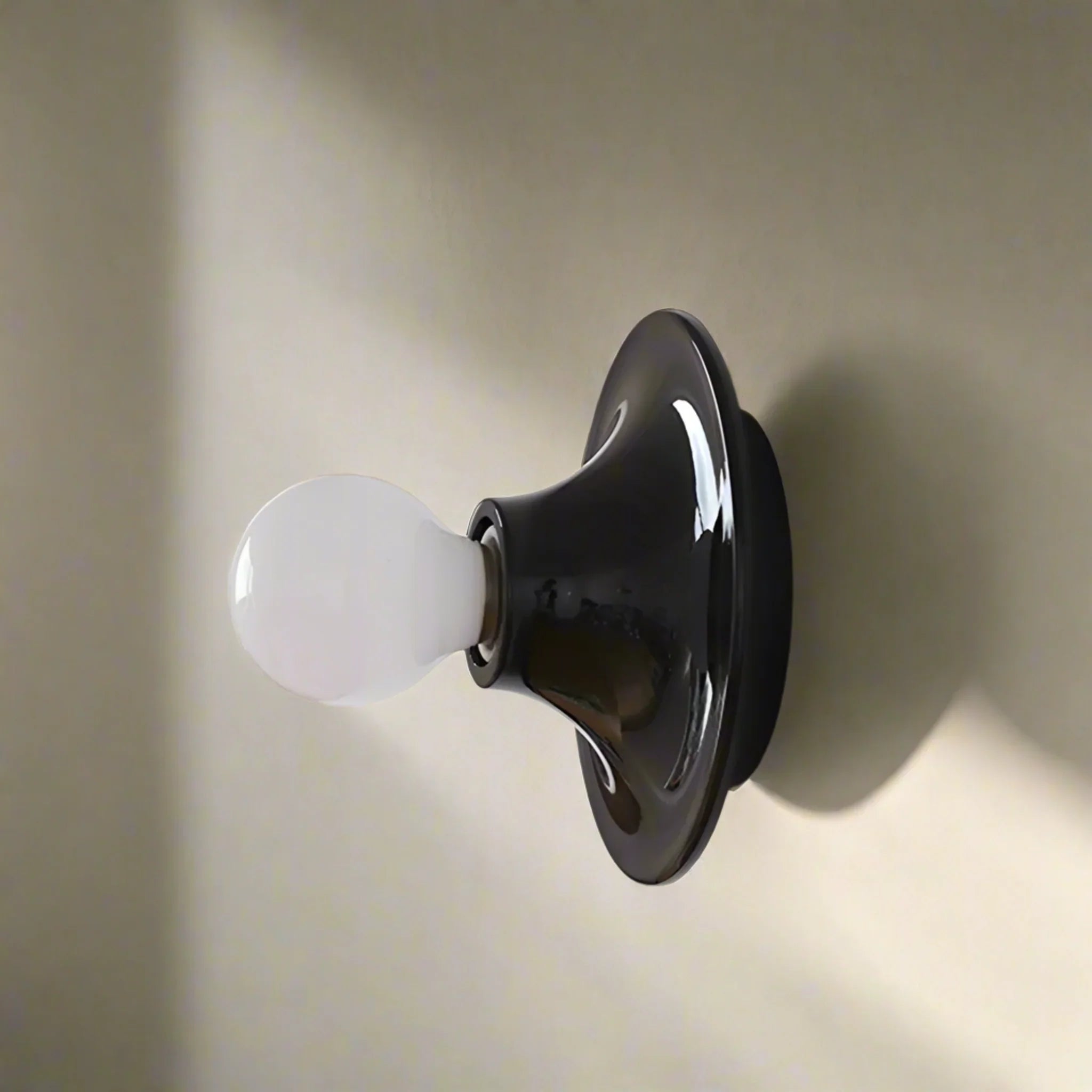 Stylish Metal Wall Light Fixture for Indoor Spaces