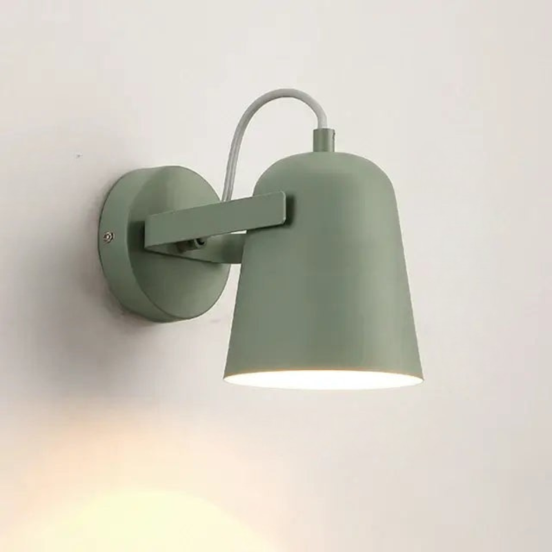 Adjustable Arm Metal Wall Light Fixture for Modern Spaces