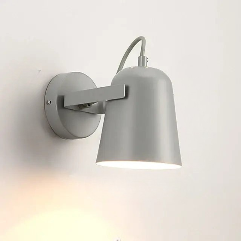 Adjustable Arm Metal Wall Light Fixture for Modern Spaces