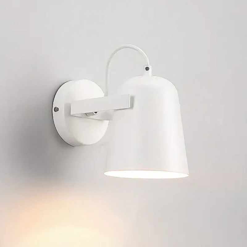 Adjustable Arm Metal Wall Light Fixture for Modern Spaces