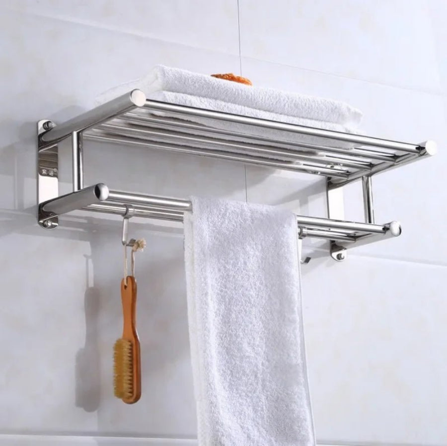 Sleek Metal Floating Shelf for Stylish Storage Solutions