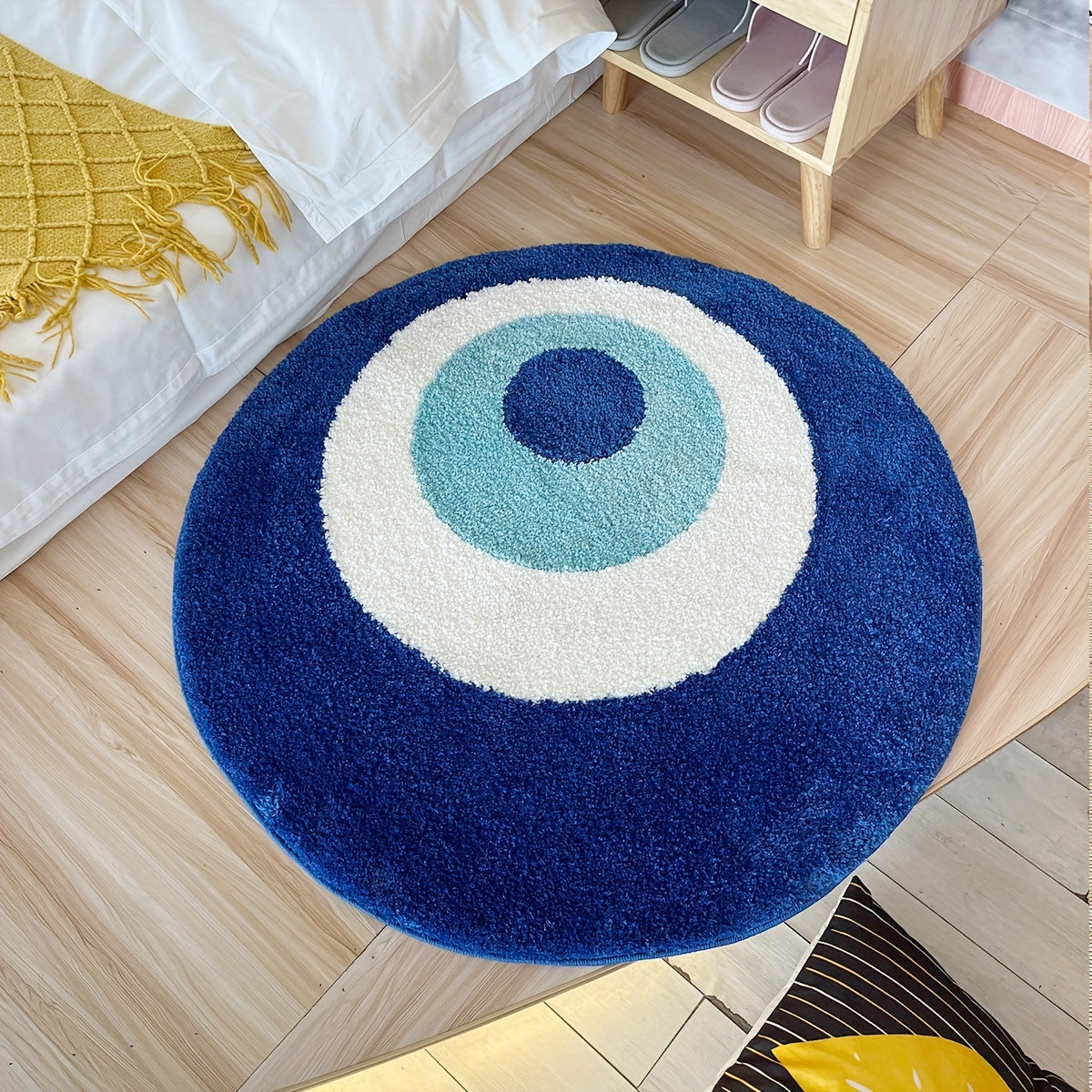 Soft Round Area Rug with Elegant Design - Machine Washable