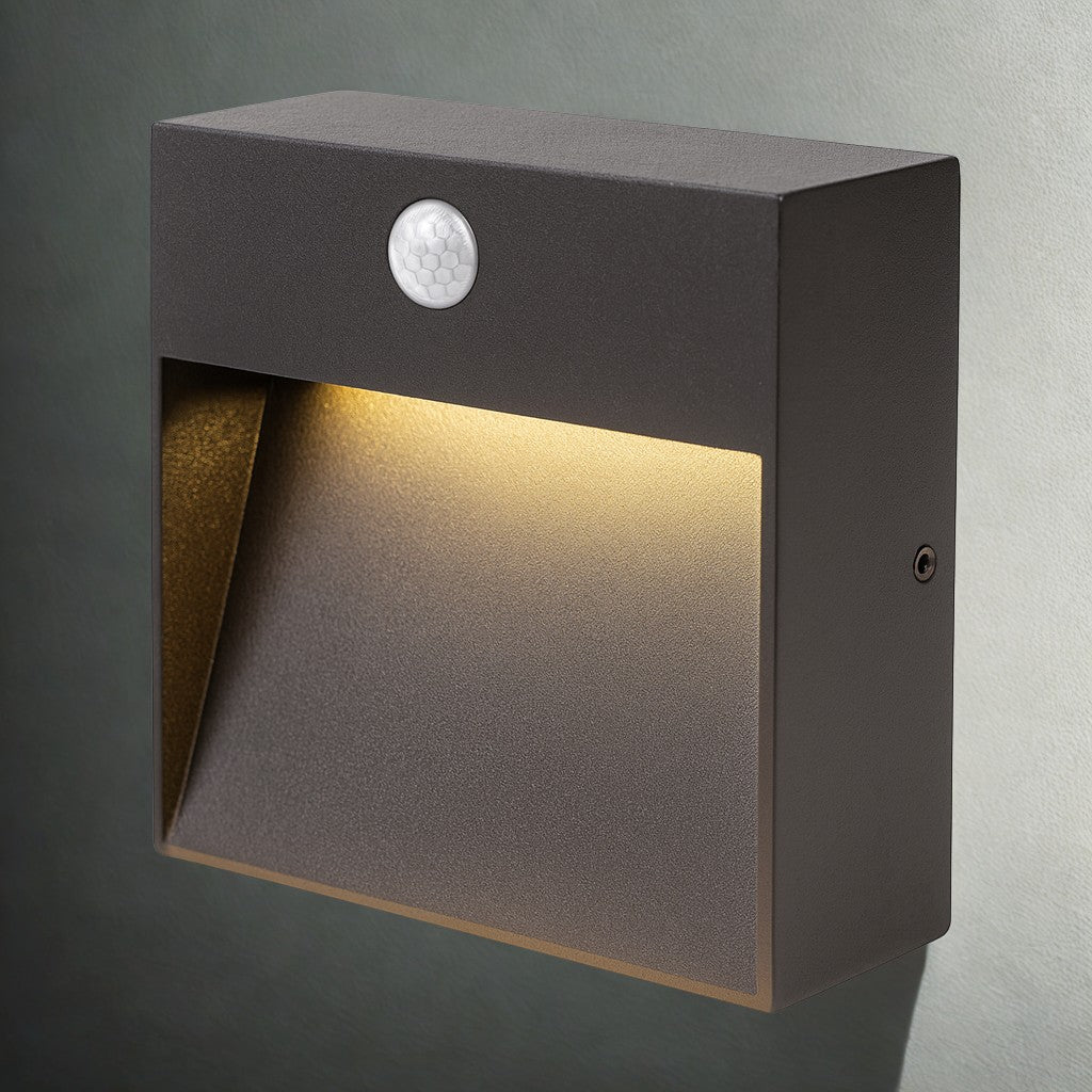 Outdoor LED Step Light with Motion Detection and Durable Design
