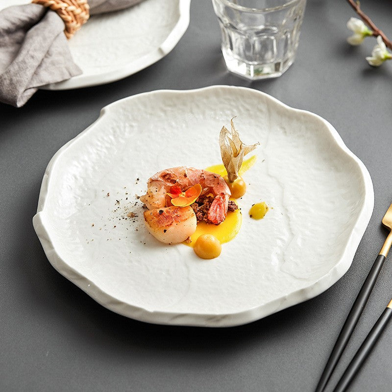 Sculpted Elegance Dinner Plate – Chic Design, Durable Ceramic