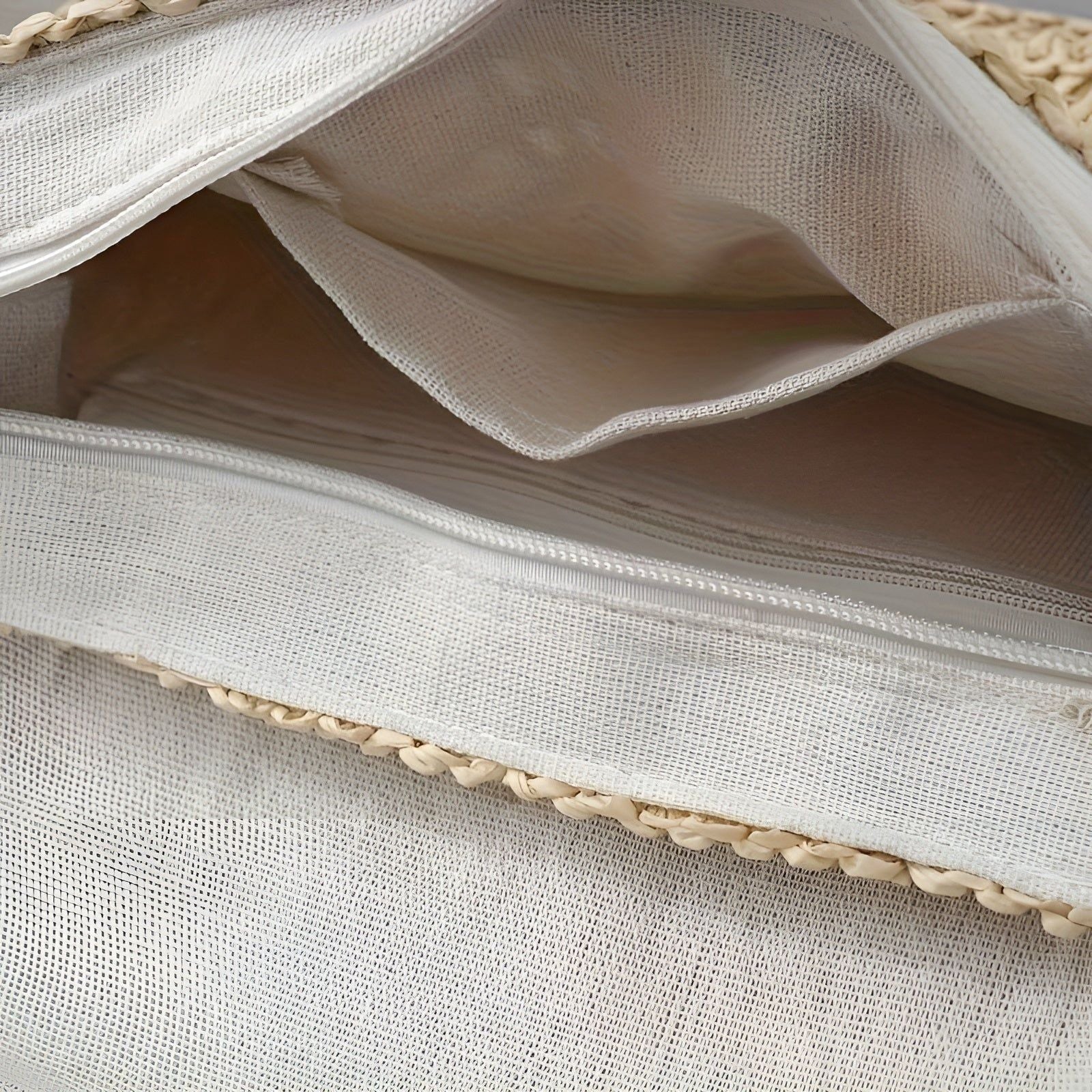Chic Handwoven Straw Shoulder Bag for Summer Adventures