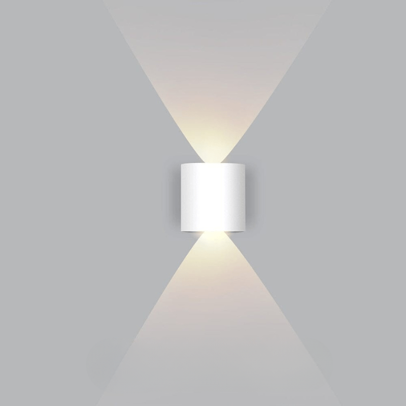 BrilliantBeam - Weather-Resistant LED Wall Light for Outdoor Spaces
