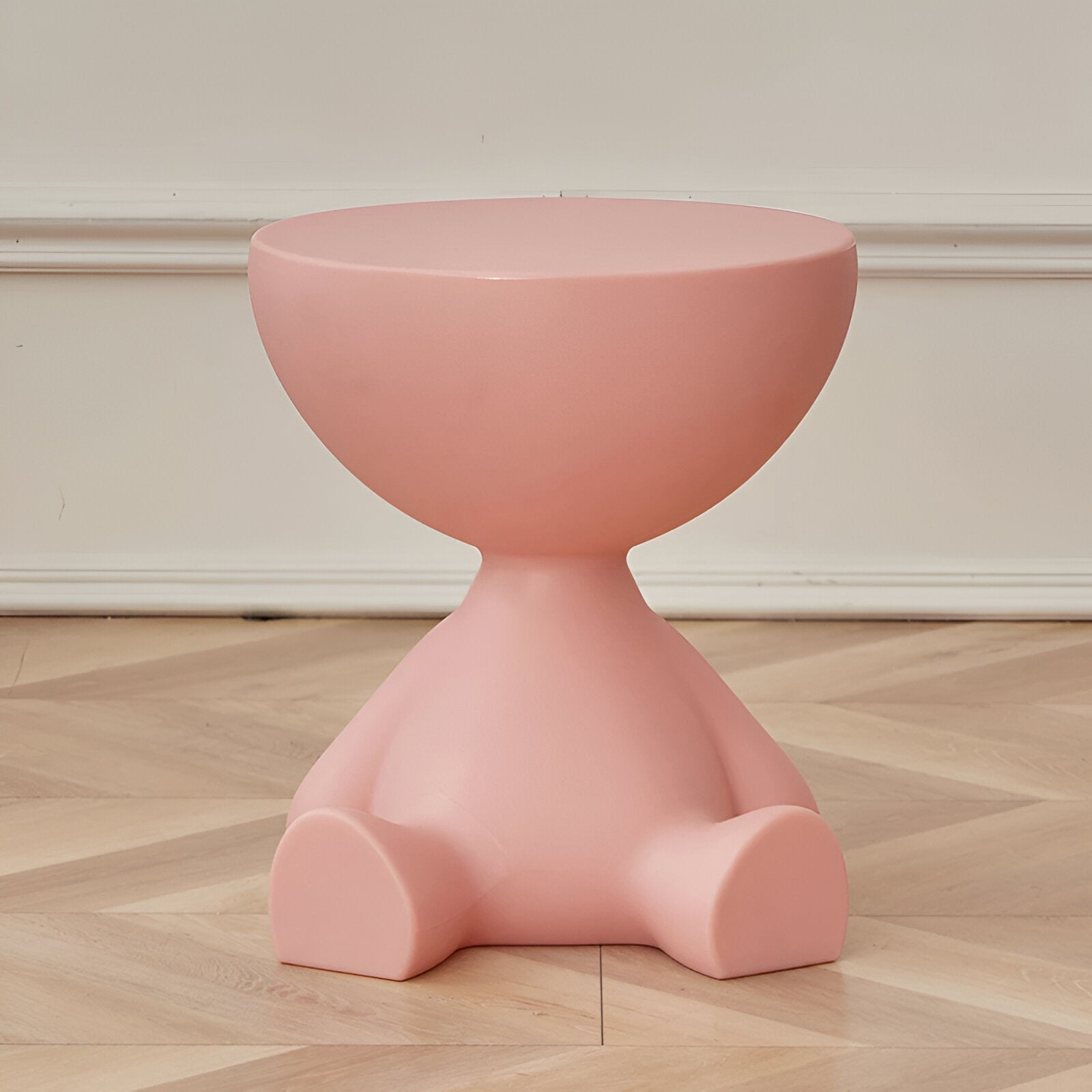 Chic Round Coffee Table for Modern Living Spaces