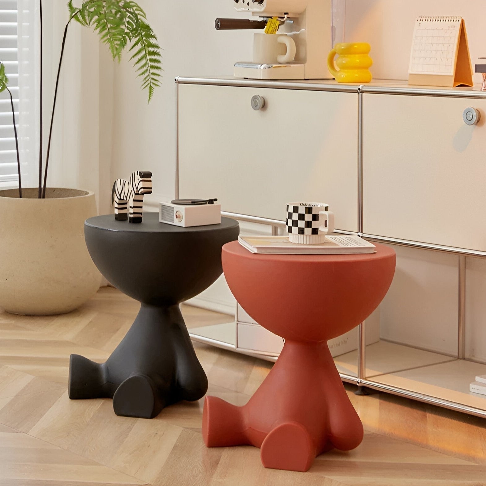 Chic Round Coffee Table for Modern Living Spaces