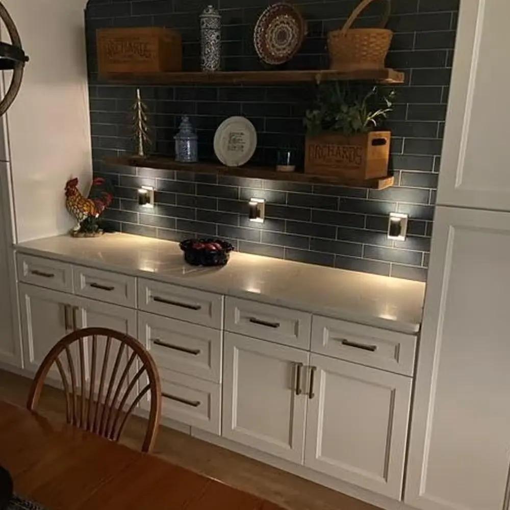 LED Plug-in Night Light with Twilight Sensor