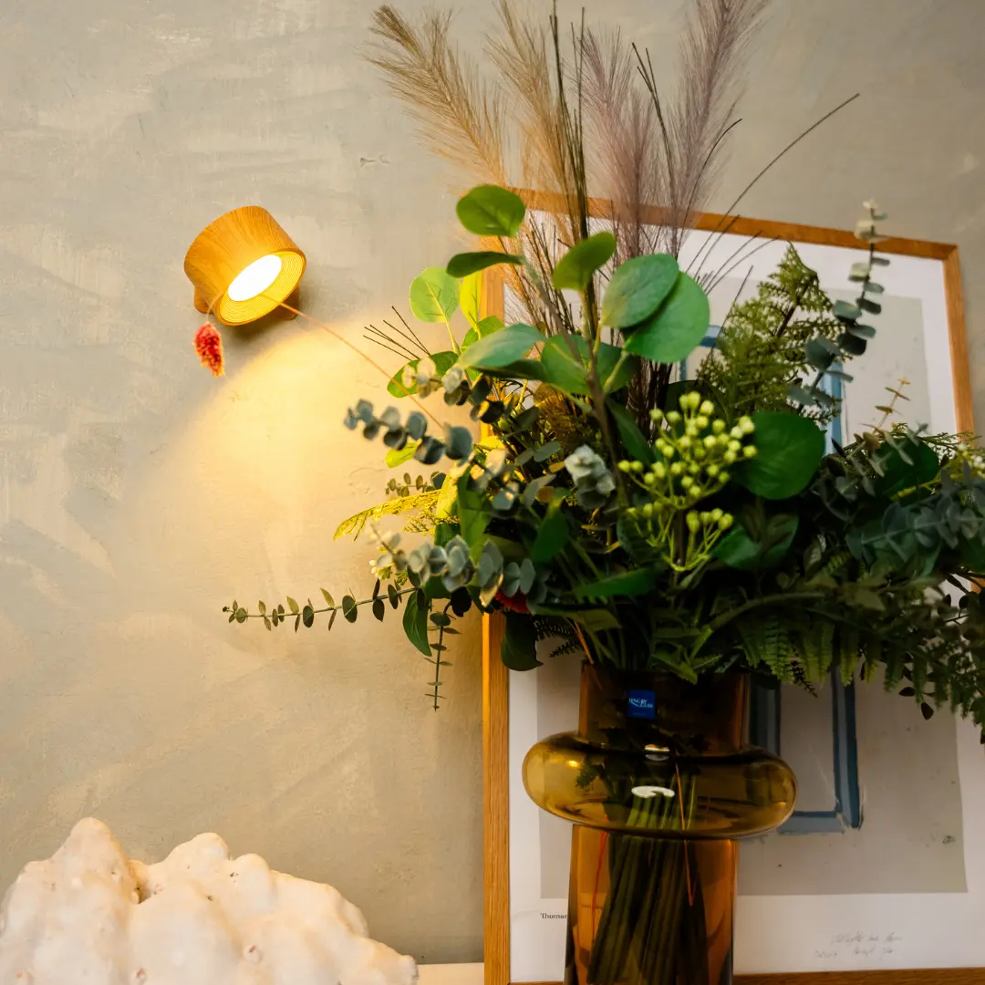 Wireless Wall Lamp — Mood Lighting at the Press of a Button