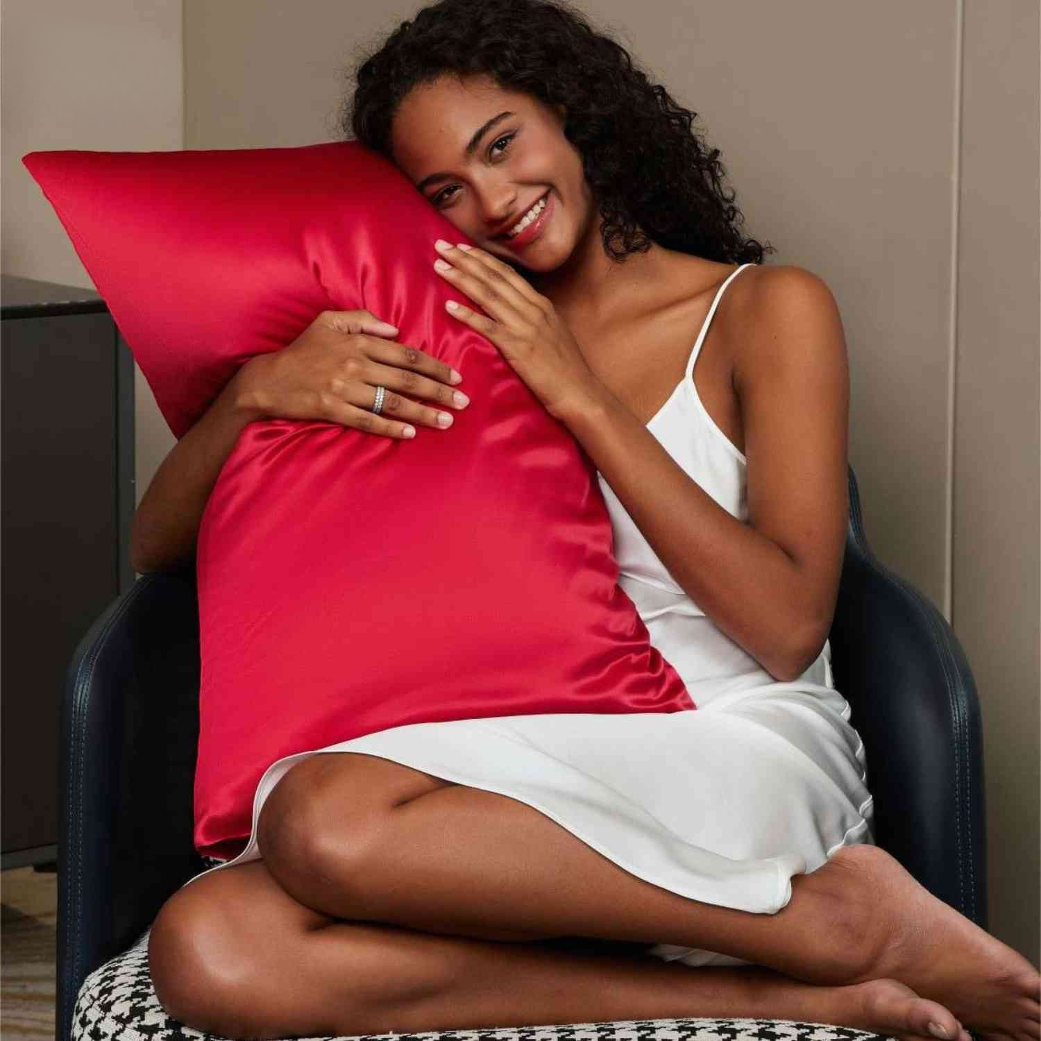LumaSilk™ — Wake Up to Silky Hair and Glowing, Youthful Skin Every Morning