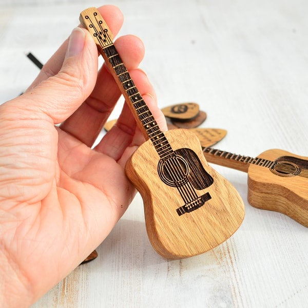 AriaBox™ — Protect Your Picks with Timeless Oak Elegance That Strikes an Emotional Chord