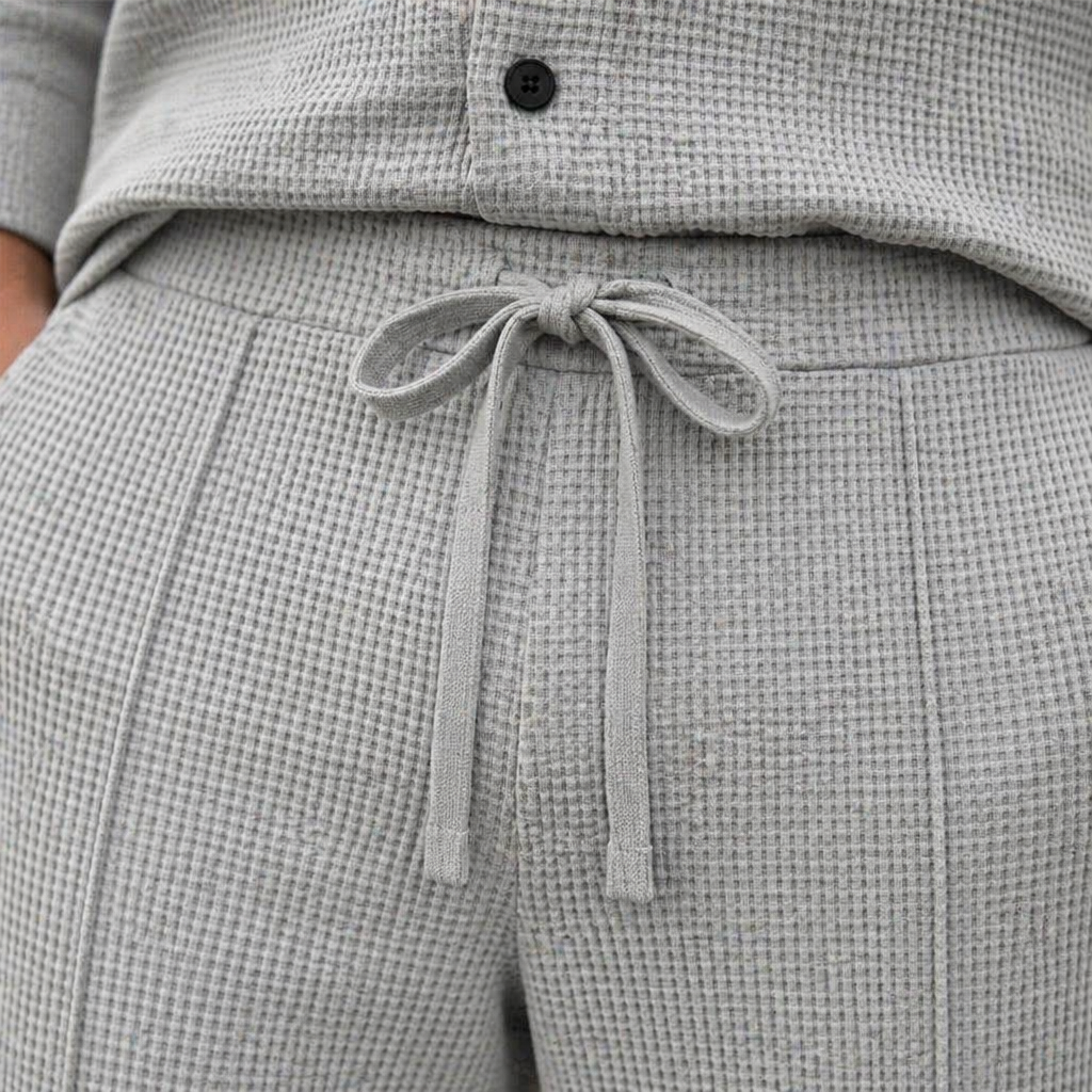 AnyWear™ – Casual Waffle-Knit Shirt & Pants Set Featuring Mandarin Collar