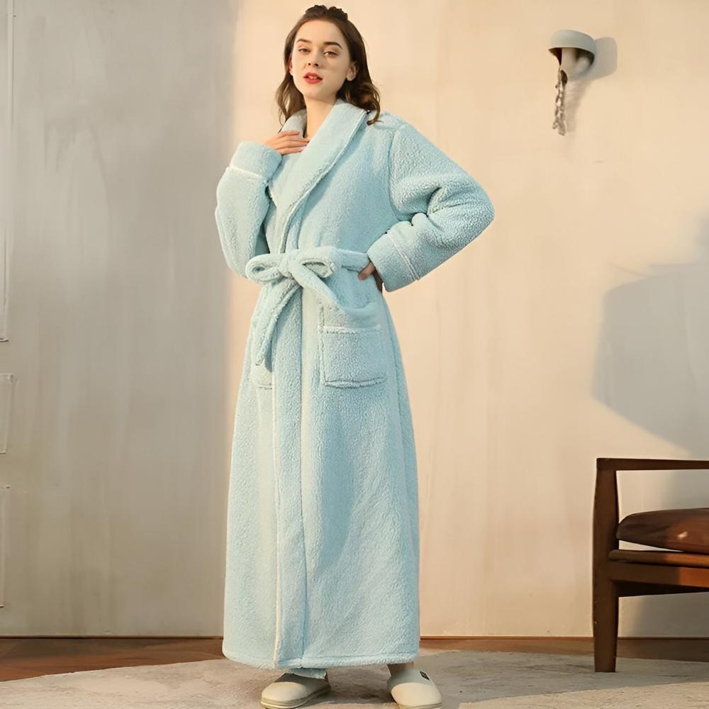 Luxurious Fleece Robe for Ultimate Comfort