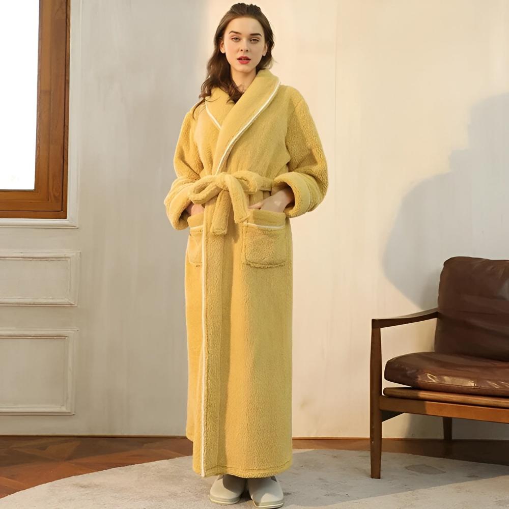 Luxurious Fleece Robe for Ultimate Comfort