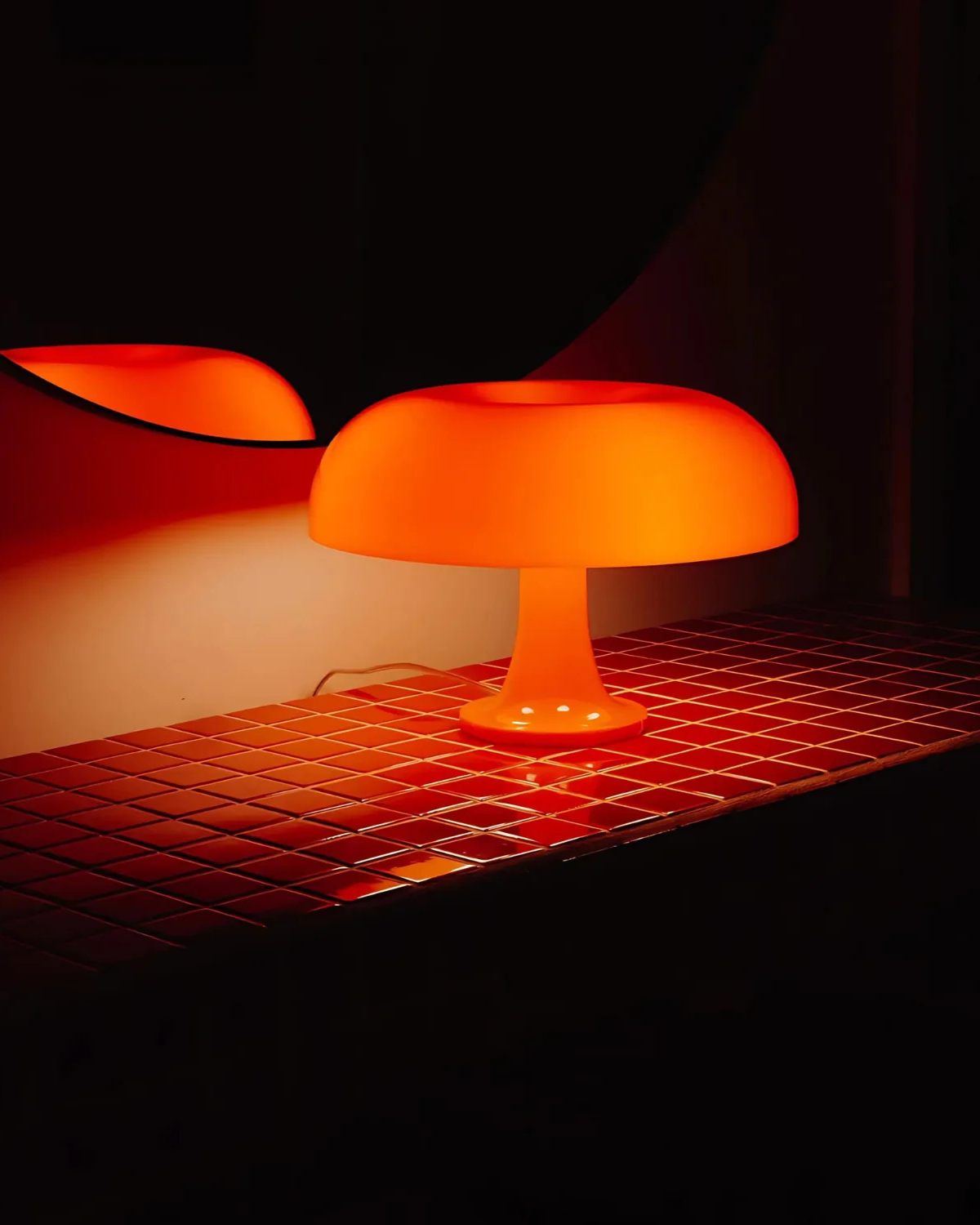 Bauhaus Desk Lamp Vintage Dome – Soft Lighting with Timeless Flair