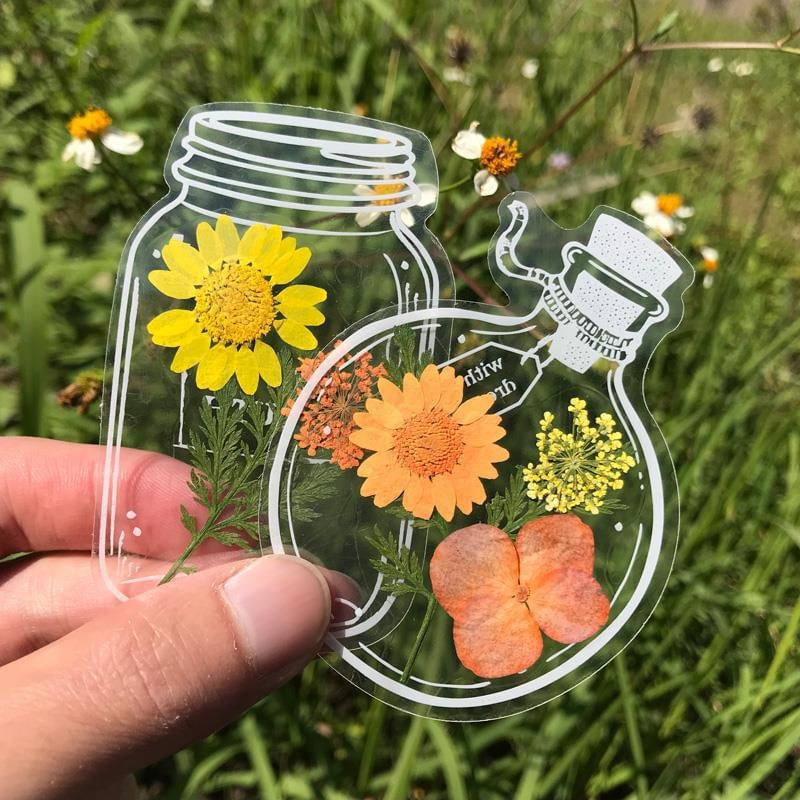 LumaLeaf™ — Experience the Timeless Beauty of Real Flowers in Every Page Turn