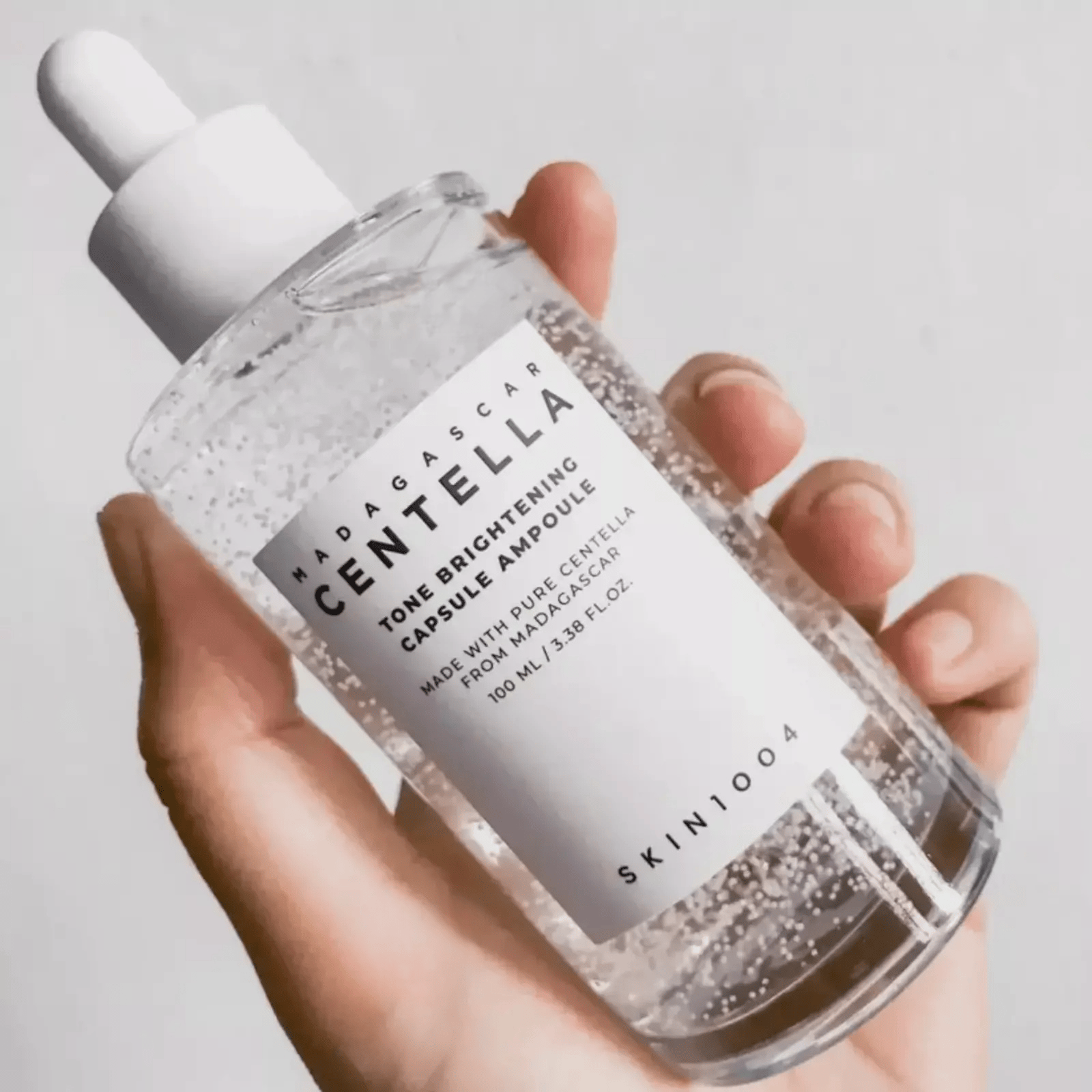 HydraVeil™ — Quench Your Skin with Weightless Calm and Radiant Glow Every Day