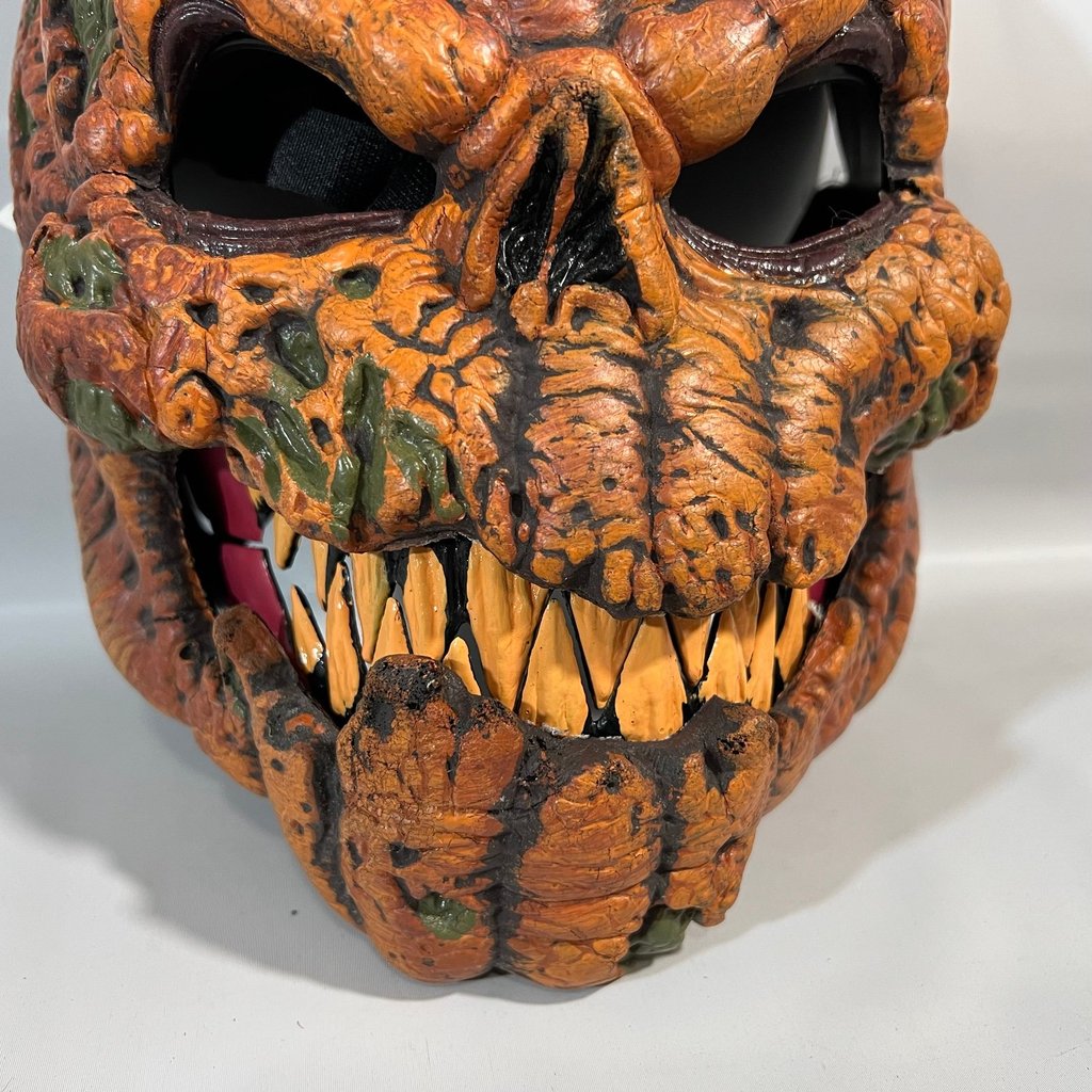 SinistroMotion™ Pumpkin Ani-Mask — Haunt Every Crowd with Jaw-Dropping Lifelike Horror
