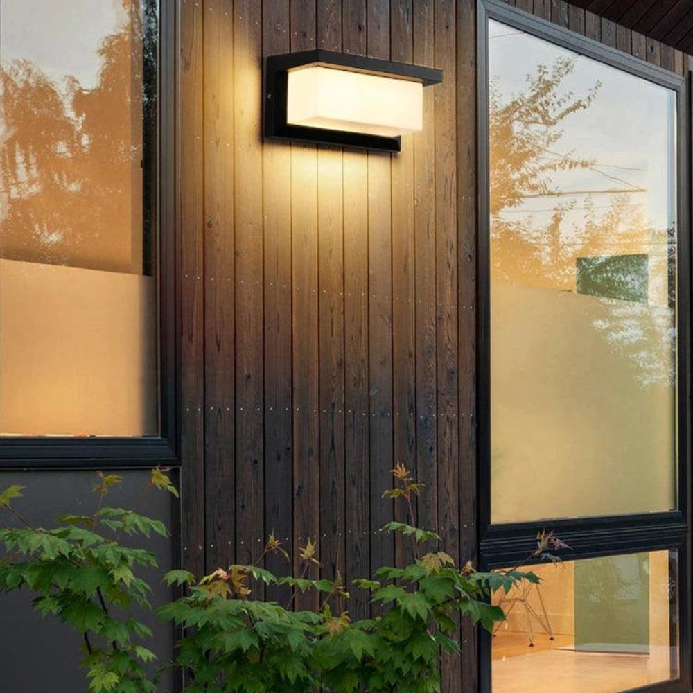 Outdoor LED Wall Lantern with Motion Detector – 20W Weatherproof