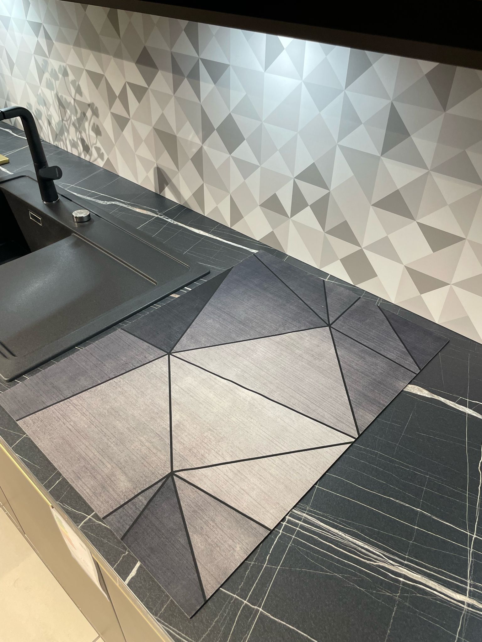 DryLux – Dry Feet & Luxury Feeling in the Bathroom!