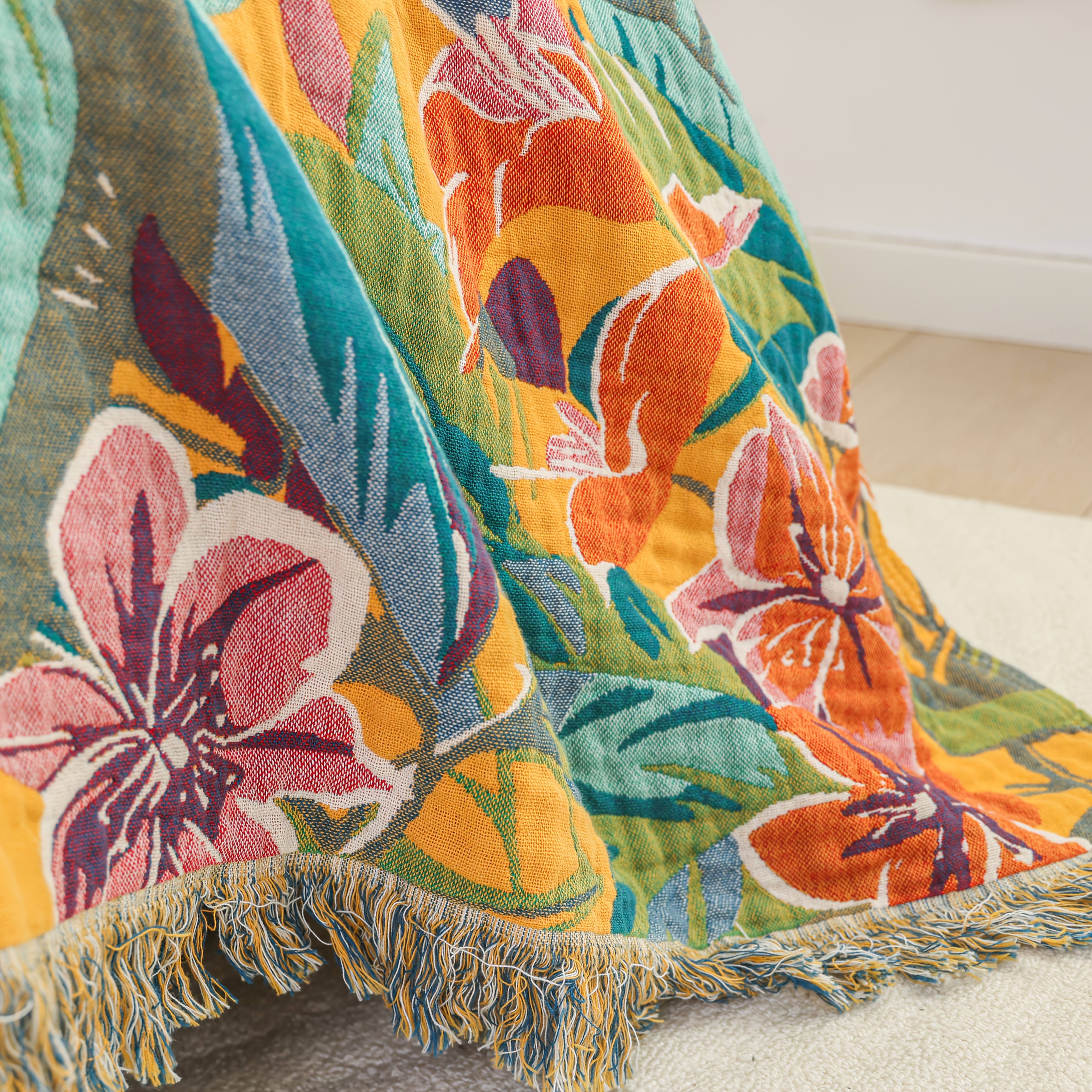 SerenityWeave – Lightweight Cotton Blanket for Refreshing Sleep