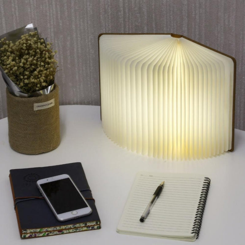 Compact Foldable LED Reading Lamp – Rechargeable with Smooth Brightness Adjustment