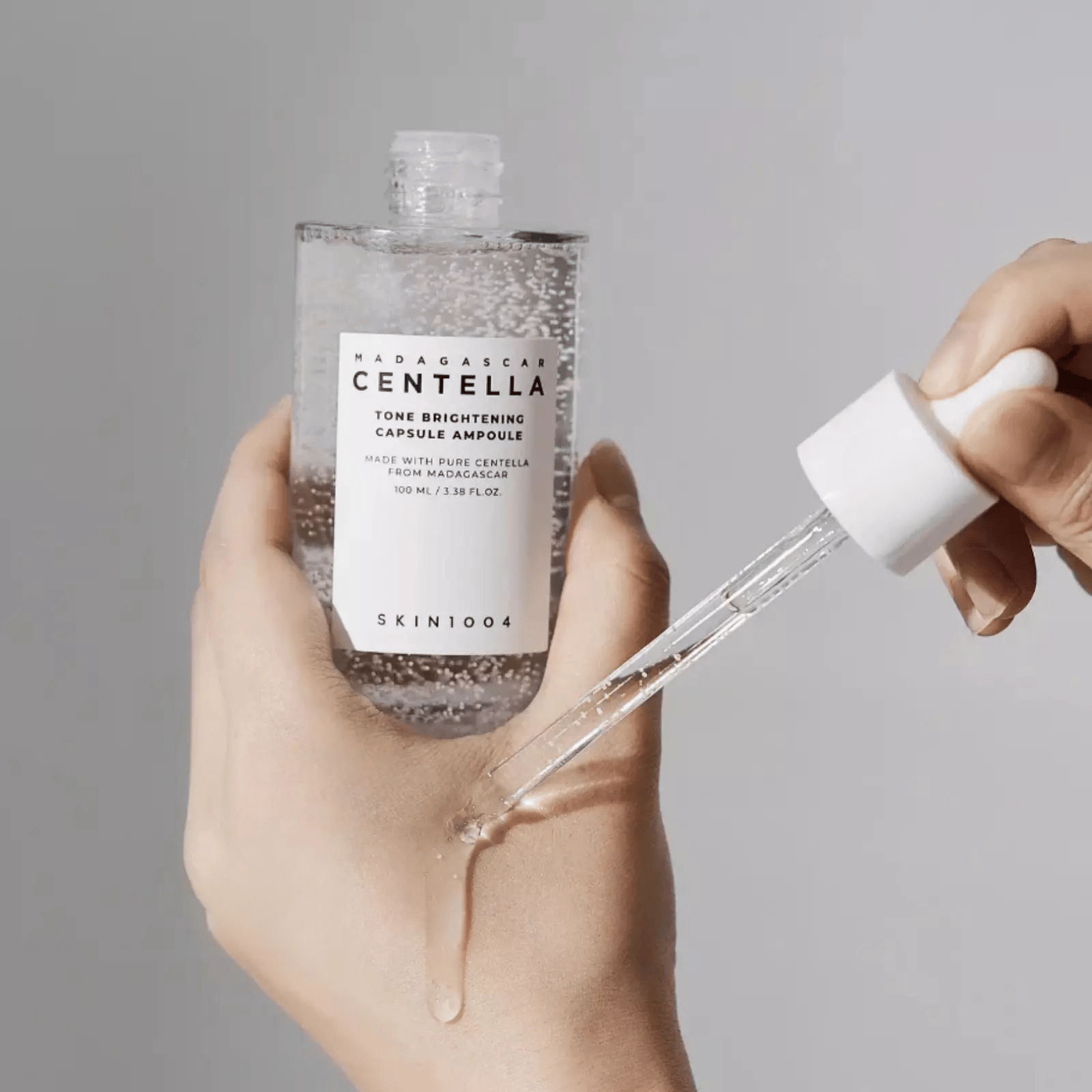 HydraVeil™ — Quench Your Skin with Weightless Calm and Radiant Glow Every Day