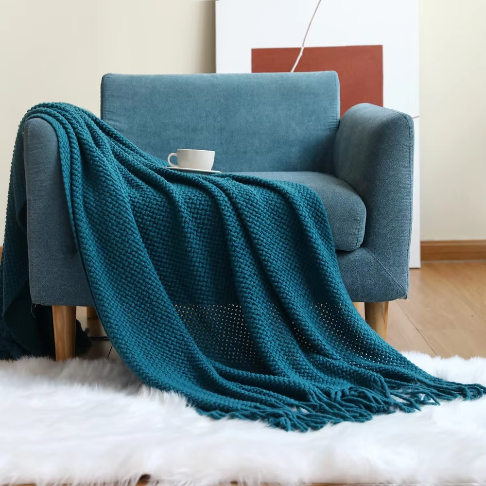 Cozy Textured Throw Blanket – Perfect for Home Relaxation