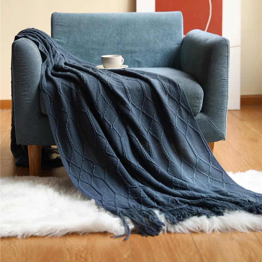 Cozy Textured Throw Blanket – Perfect for Home Relaxation