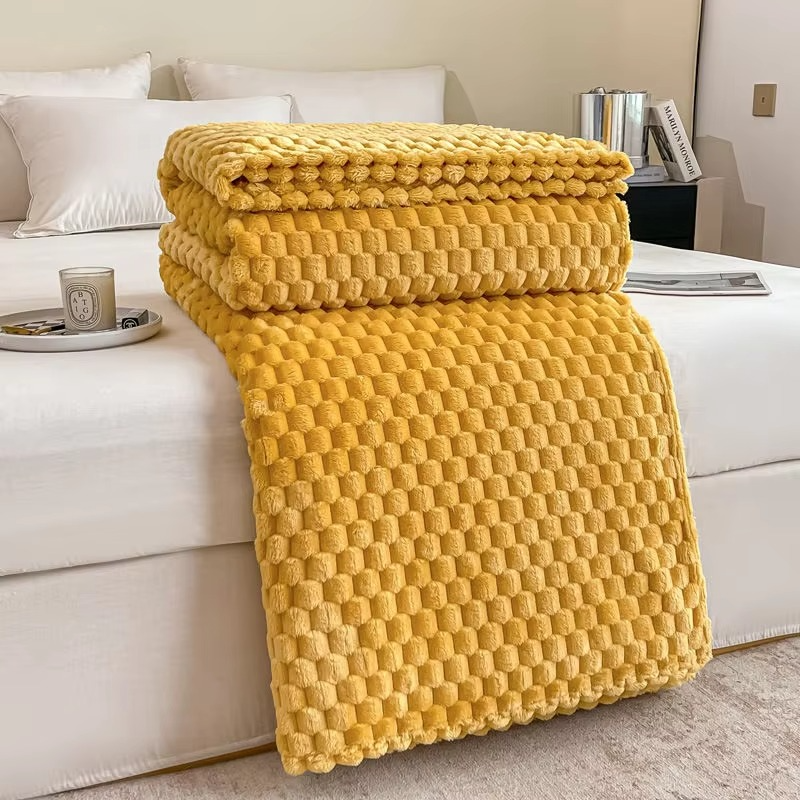 Luxurious Microfiber Throw Blanket with Textured Finish