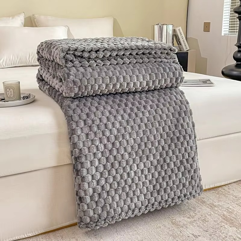 Luxurious Microfiber Throw Blanket with Textured Finish