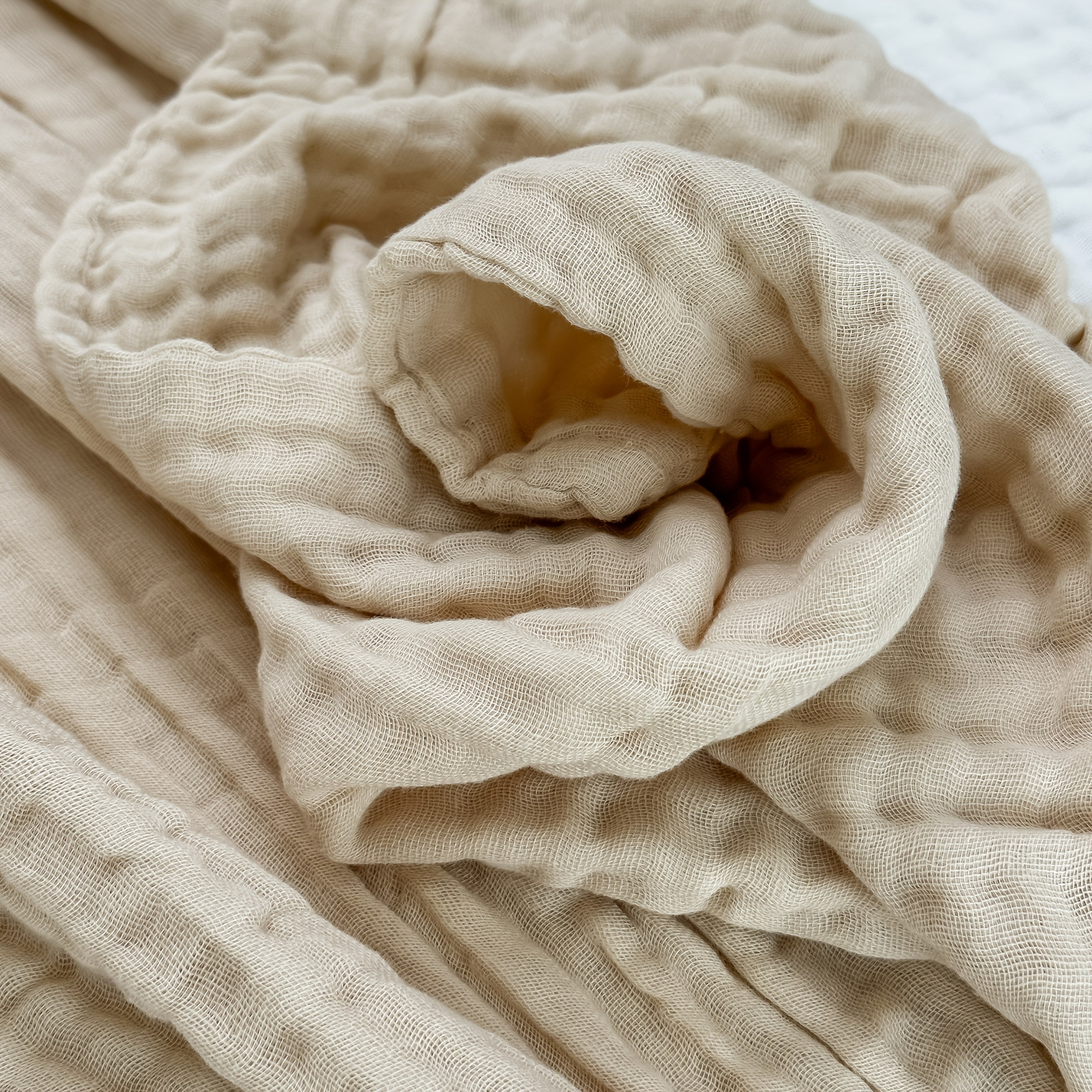 CozyCloud – Lightweight Cotton Nap Blanket for Ultimate Comfort