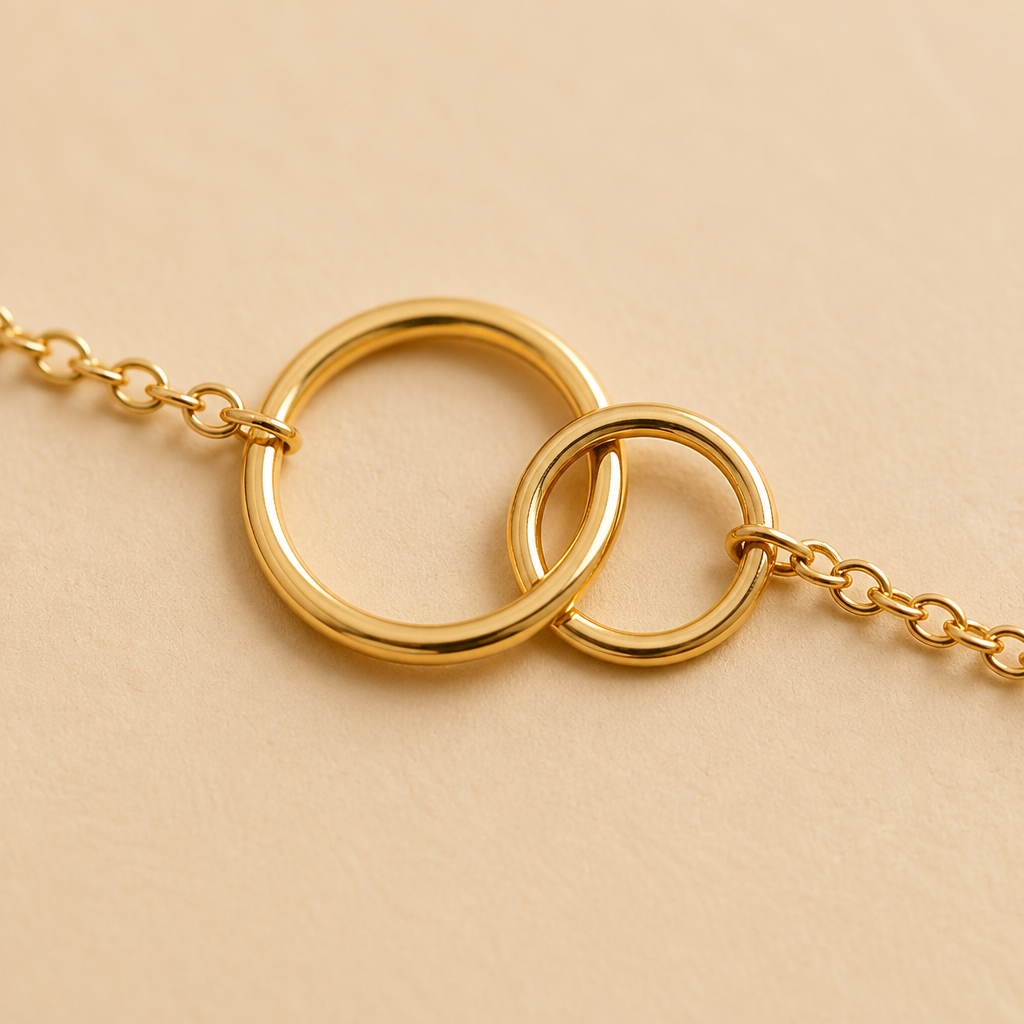 RadianceAura™ – Layered Gold-Plated Bracelet Set Featuring Pearl & Laurel Accents