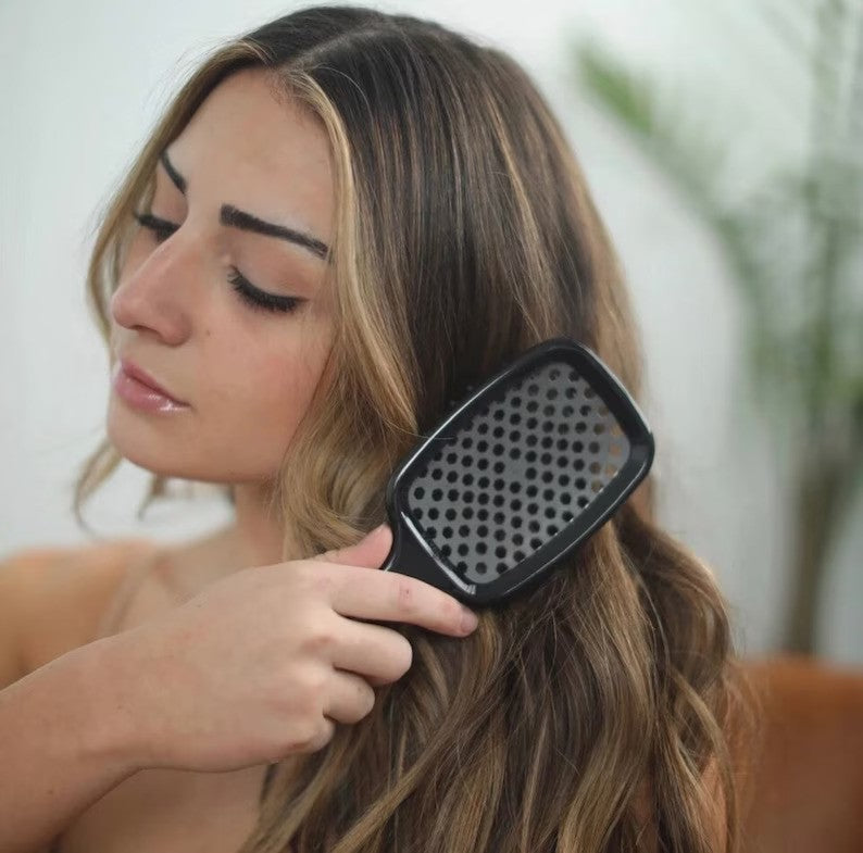 SilkEase™ Detangling Brush — Enjoy Effortless, Pain-Free Hair That Shines All Day