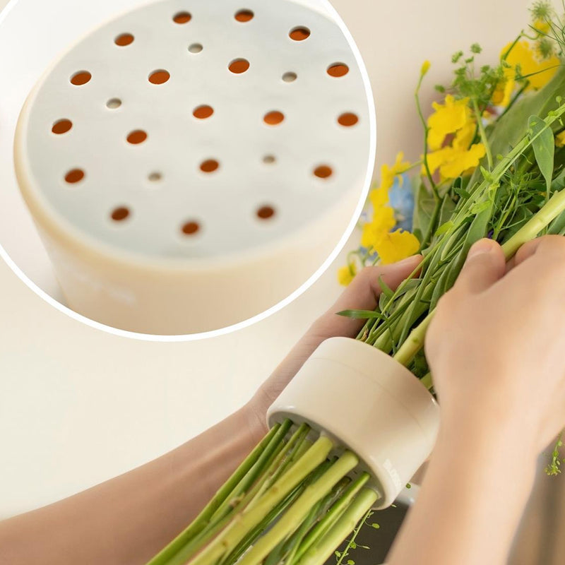 PetalPro™ Flower Stem Holder — Instantly Transform Droopy Blossoms into Stunning, Long-Lasting Centerpieces
