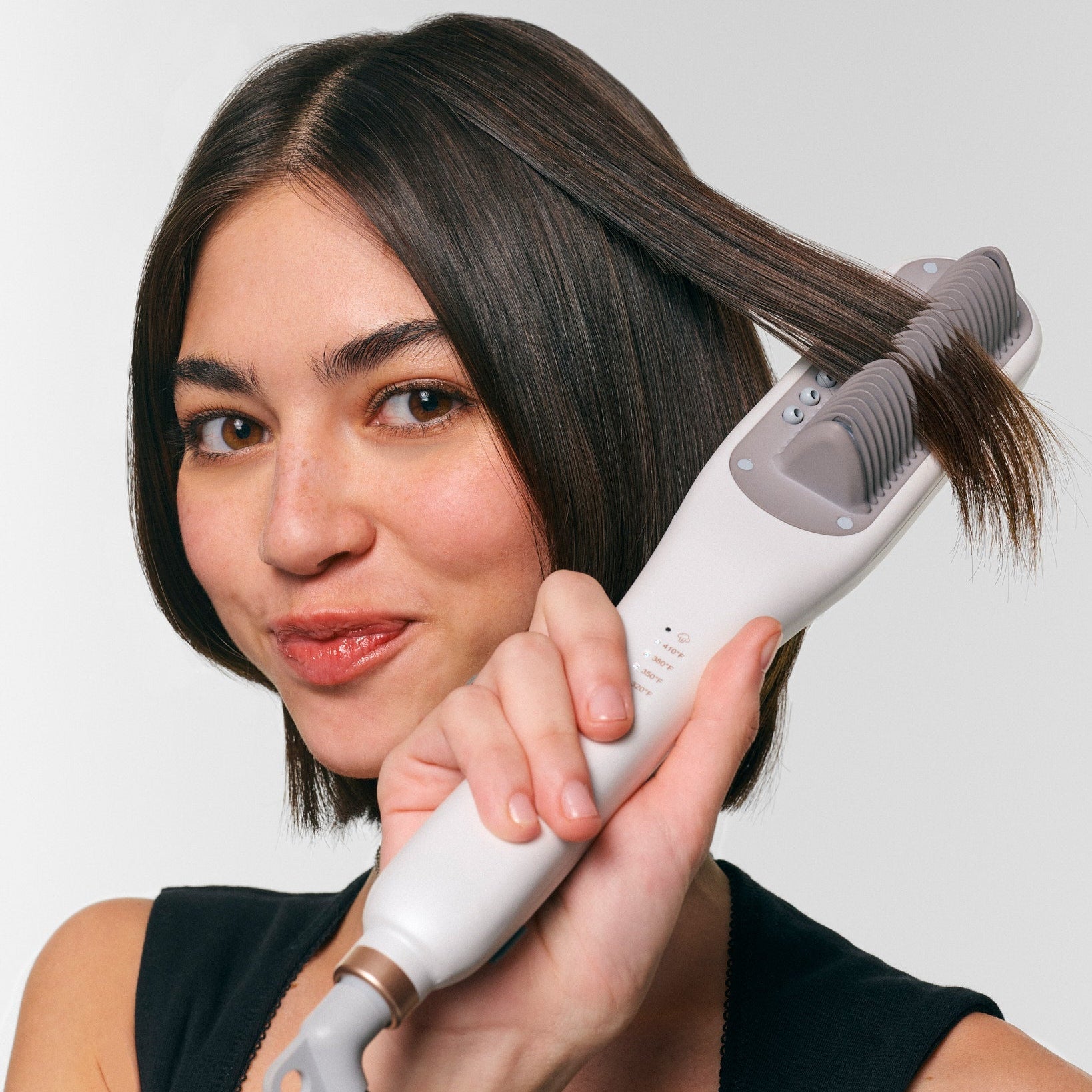 VelaMist™ — Unlock Silky, Frizz-Free Hair That Turns Heads Every Time