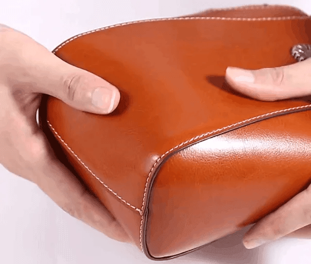 AeroVibe™ — Feel Unstoppable with Effortless Hands-Free Style and Perfect Phone Fit