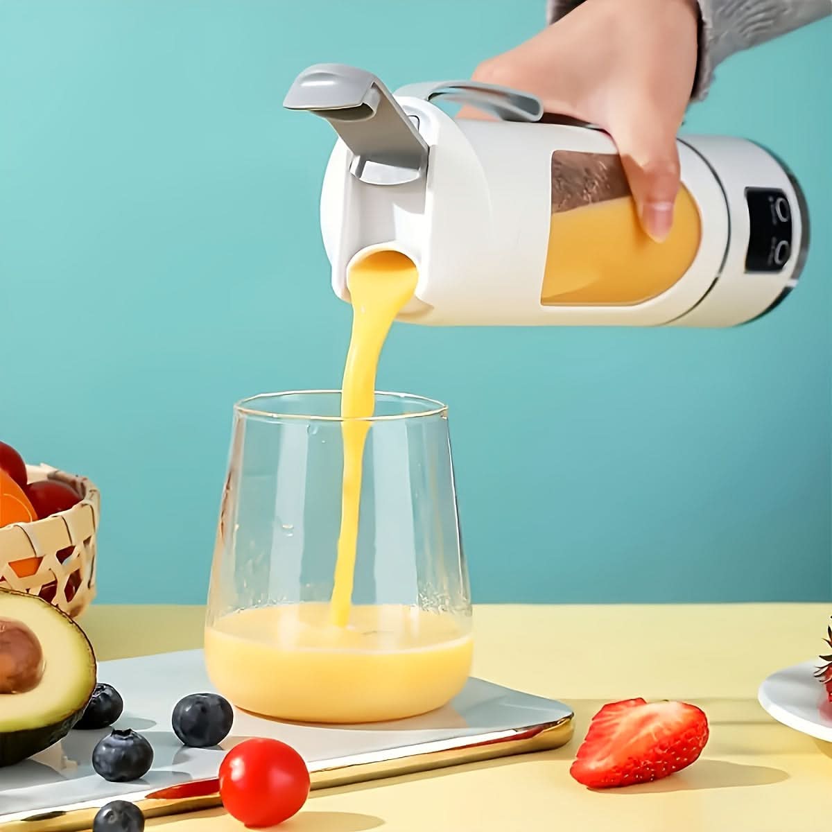 USB Rechargeable Blender Juicer – Portable and Compact Design