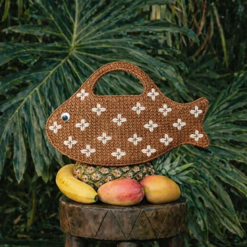 Raffia Clutch Bag in Fish Shape Design